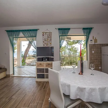 Summer House On Beach I אוקרוג גורניי